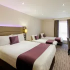 Business 24 image PREMIER INN LONDON BANK (TOWER) HOTEL Travel & Tourism in London Gr