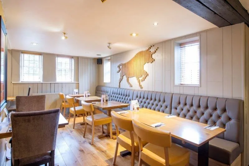 Business 4 image COUNTESS WEAR BEEFEATER