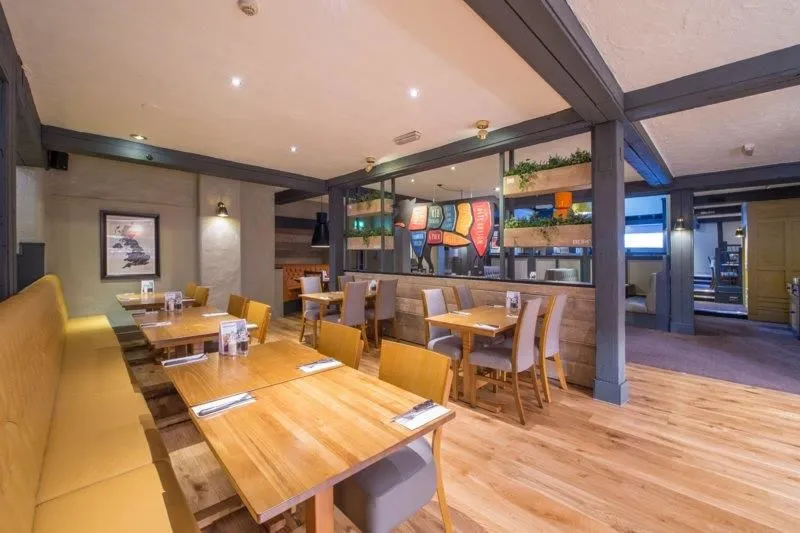 Business 10 image COUNTESS WEAR BEEFEATER