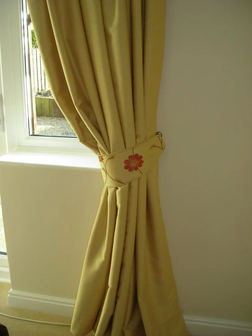 Business 11 image THOMPSON LES & CO LTD